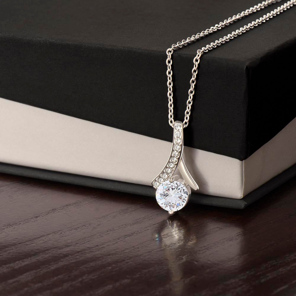 alluring beauty necklace